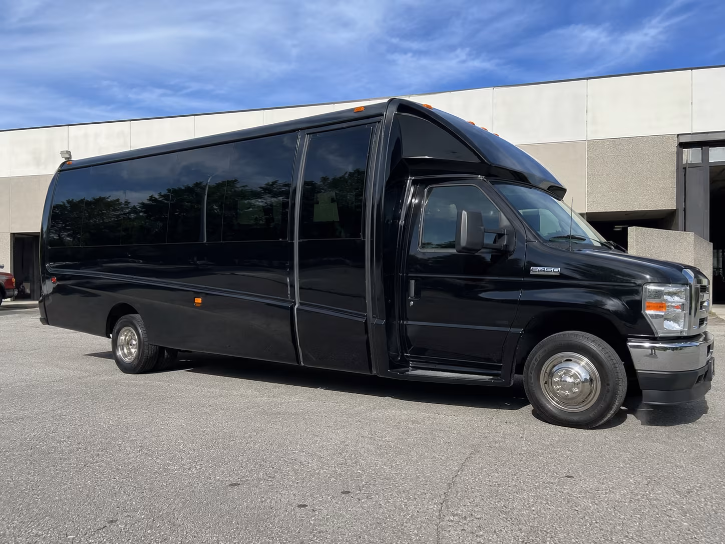 el monte airport shuttle bus rentals for private groups